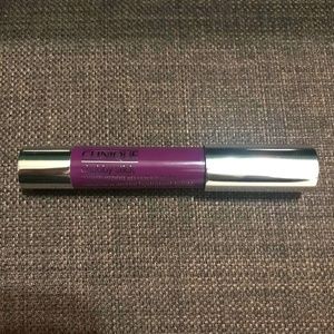 Clinique Chubby Stick moisturizing lip color balm.28 .OZ/7 ml